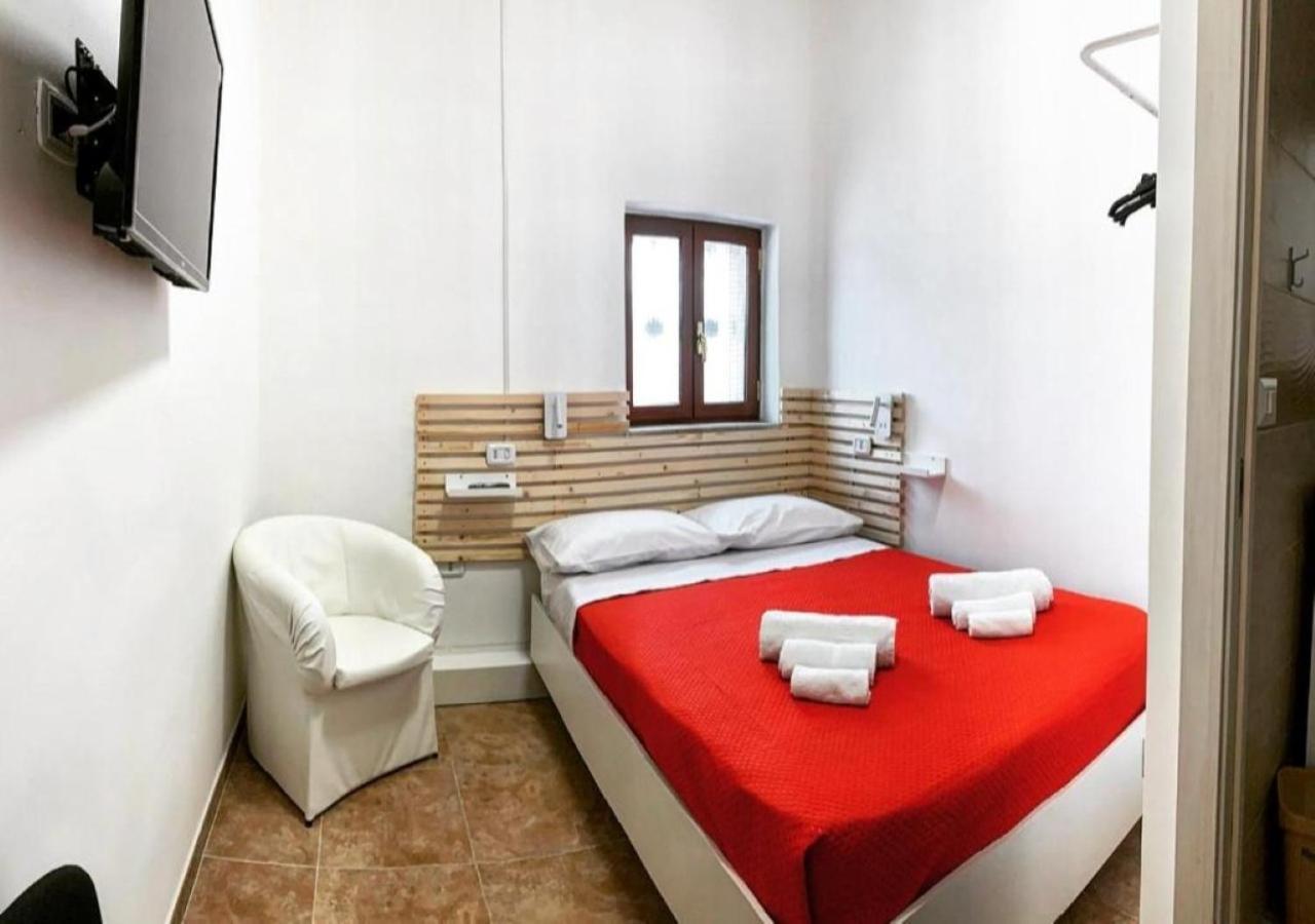 Miris Home Fast And Comfortable With Self Check In 8 Minutes Walk Near Naples Airport Eksteriør billede