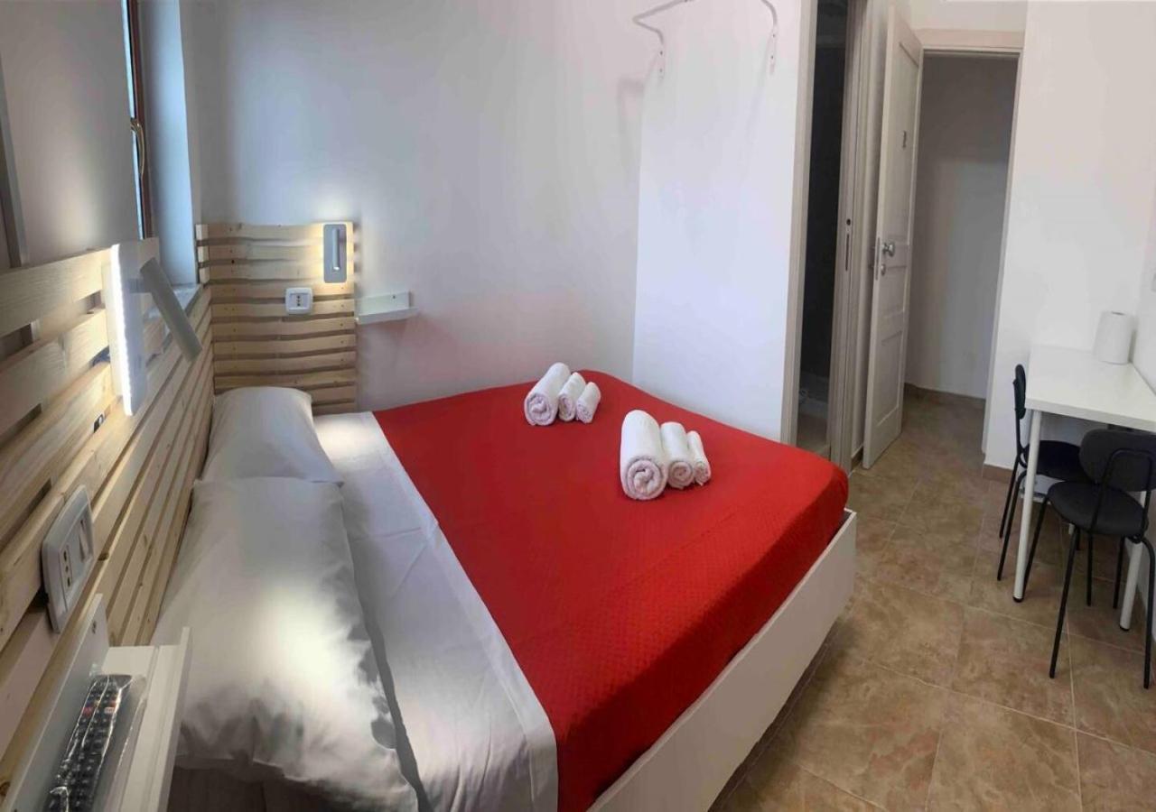 Miris Home Fast And Comfortable With Self Check In 8 Minutes Walk Near Naples Airport Eksteriør billede